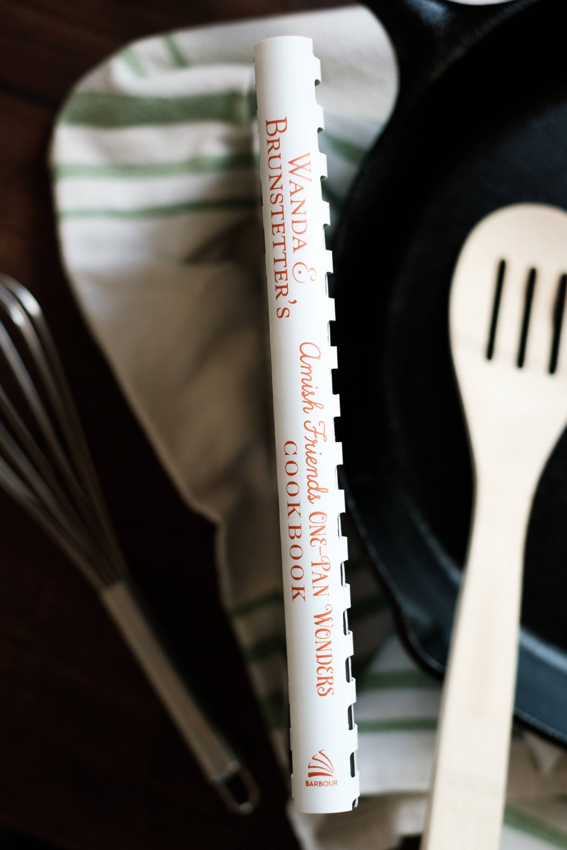 Wanda E. Brunstetter's Amish Friends One-Pan Wonders Cookboo - Simple Life Amish Store