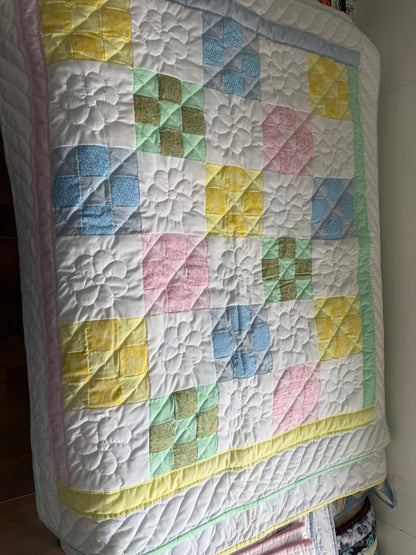 Amish hand quilted  lap quilt or baby quilt - Simple Life Amish Store