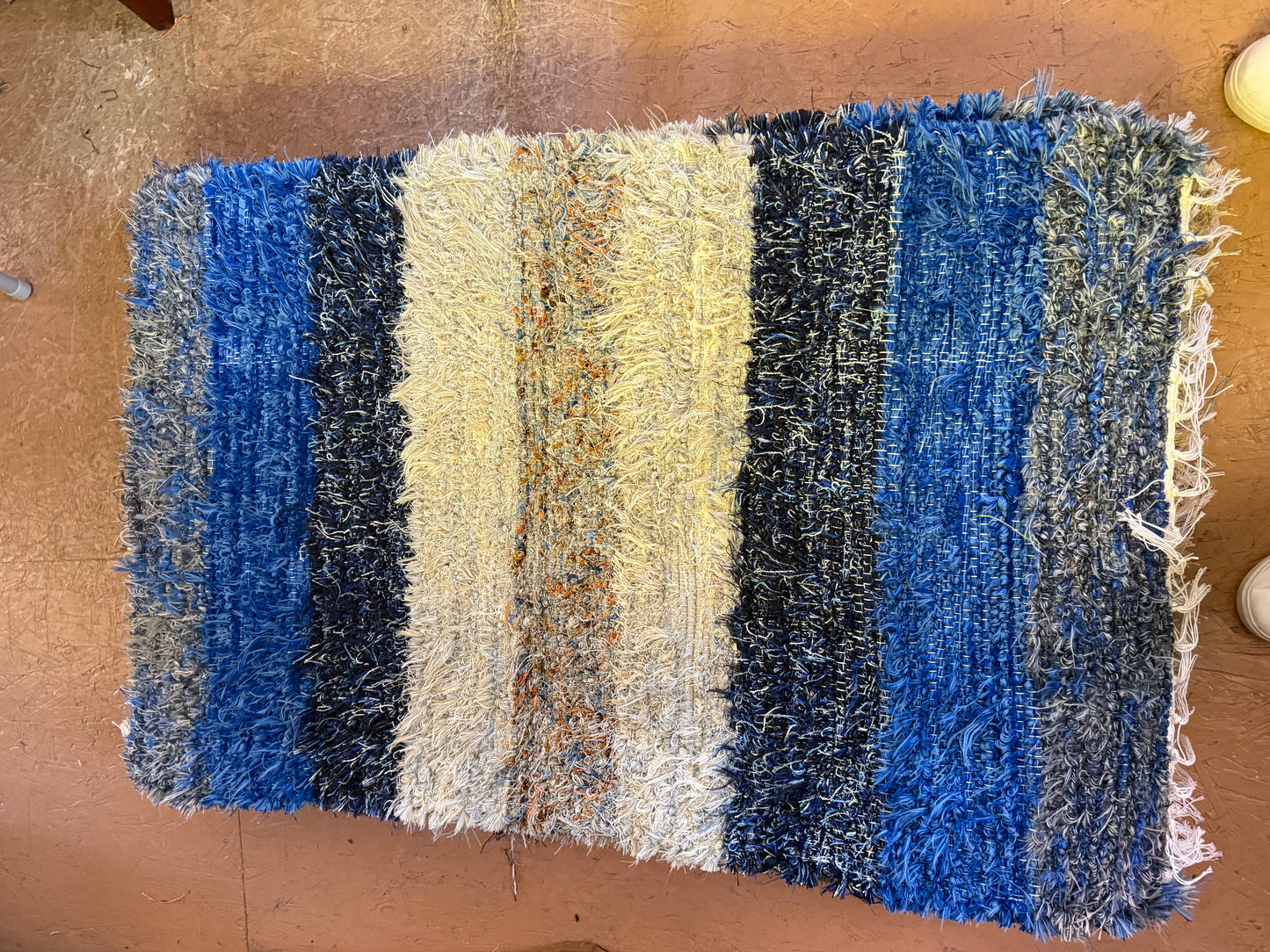 Amish Made Woven Rugs ((Amish blues ) (26” x 44”)