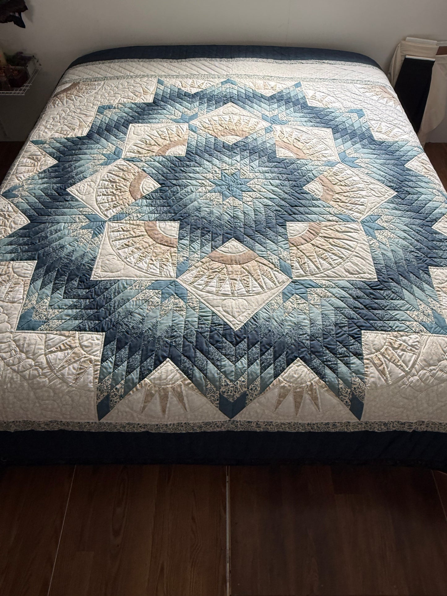 Amish Quilt (Mariner’s Star) - Simple Life Amish Store
