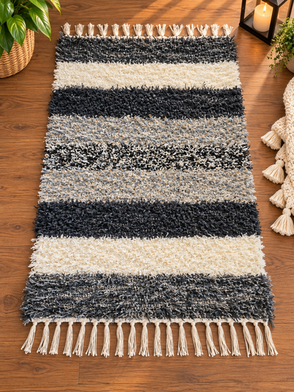 Amish Made Hand-Loomed Rug (44"x26")