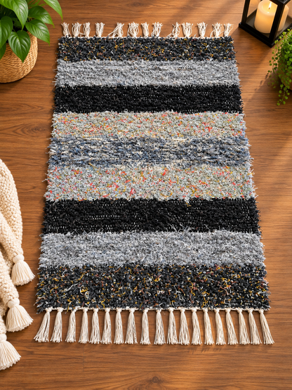 Amish Made Hand-Loomed Rug (44"x26")