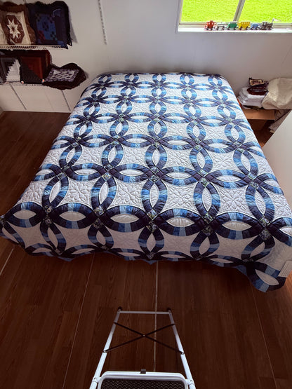 Amish Quilt (Double Wedding Ring) Blues