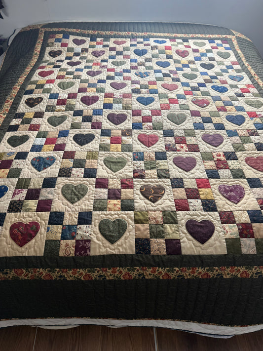 Amish Quilt (Nine Patch Heart)
