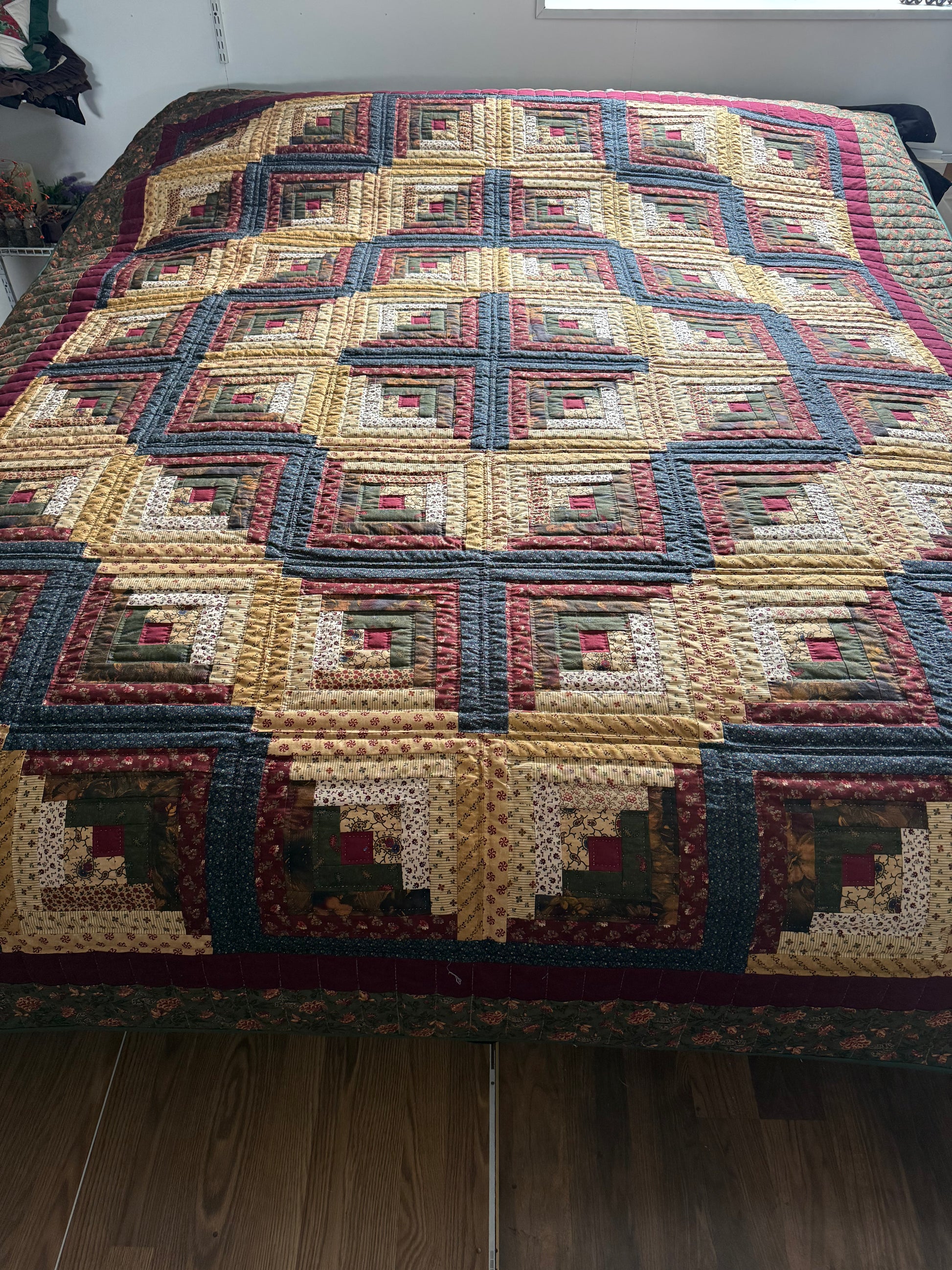 Amish Quilt ( Log Cabin) - Simple Life Amish Store