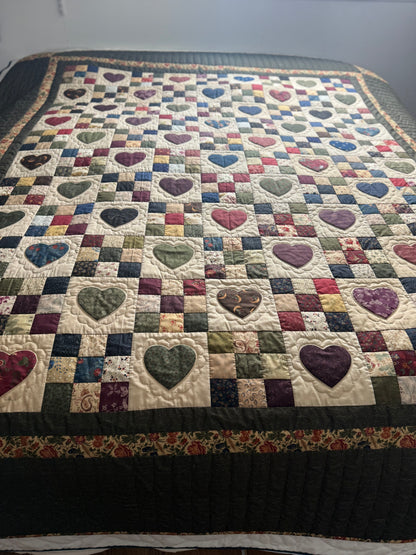 Amish Quilt (Nine Patch Heart)