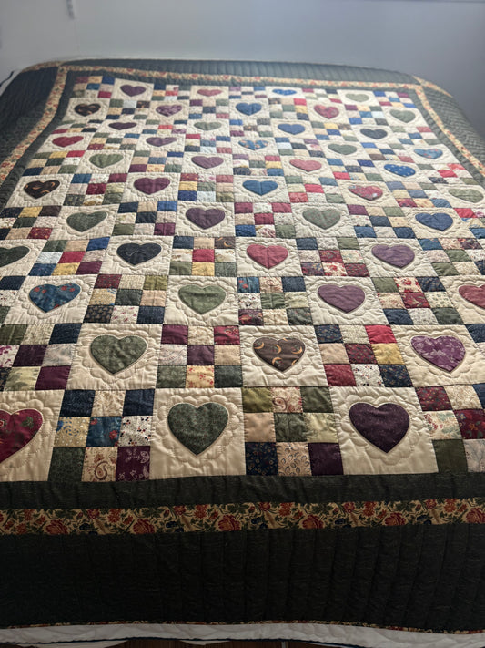 Amish Quilt (Nine Patch Heart)