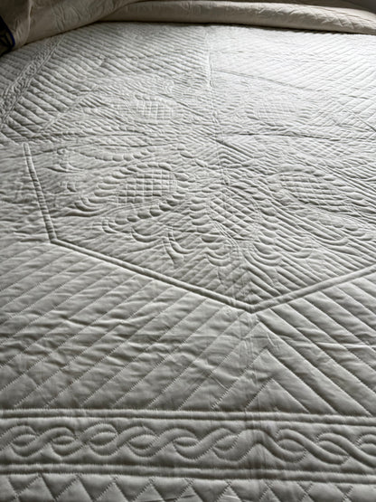 Amish Quilt (Feathered Pineapple) - Simple Life Amish Store