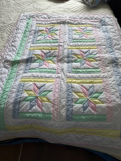 Amish hand quilted  lap quilt or baby quilt