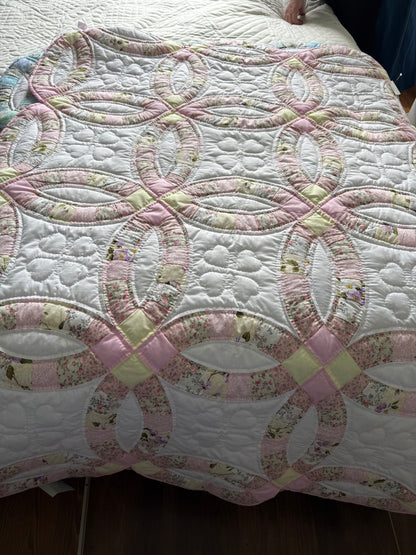 Amish hand quilted  lap quilt or baby quilt - Simple Life Amish Store