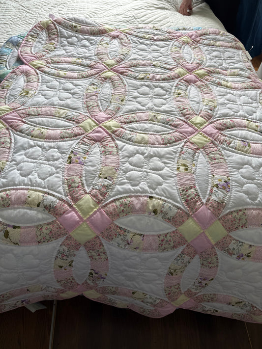 Amish hand quilted  lap quilt or baby quilt - Simple Life Amish Store