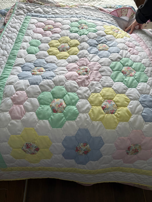 Amish hand quilted  lap quilt or baby quilt