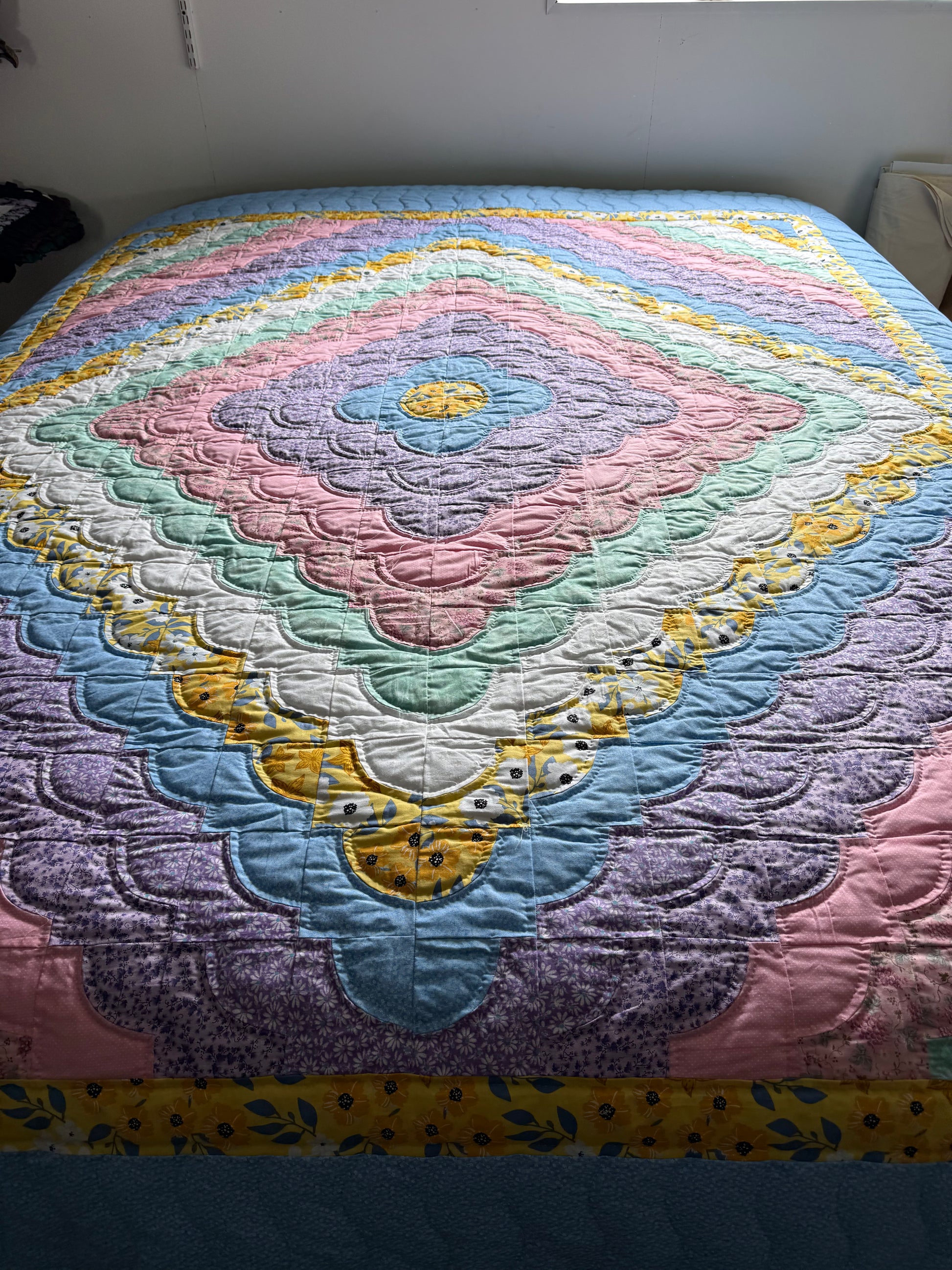 Amish Quilt (Ocean Waves) - Simple Life Amish Store