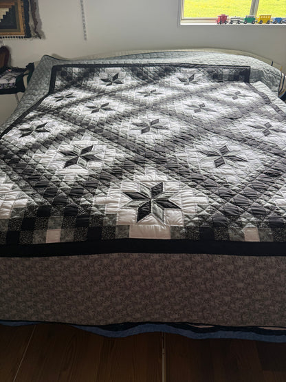 Amish  Quilt (Irish Chain Star )