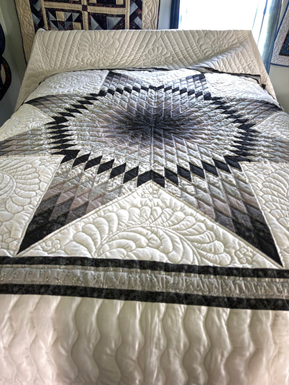 Amish Quilt (Mariner’s Star) - Simple Life Amish Store