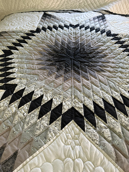 Amish Quilt (Mariner’s Star) - Simple Life Amish Store