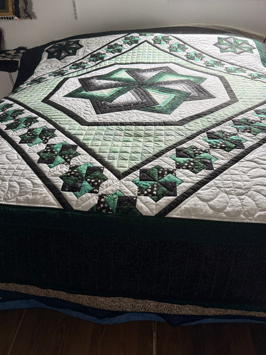 Amish Quilt (Star Spin green) - Simple Life Amish Store