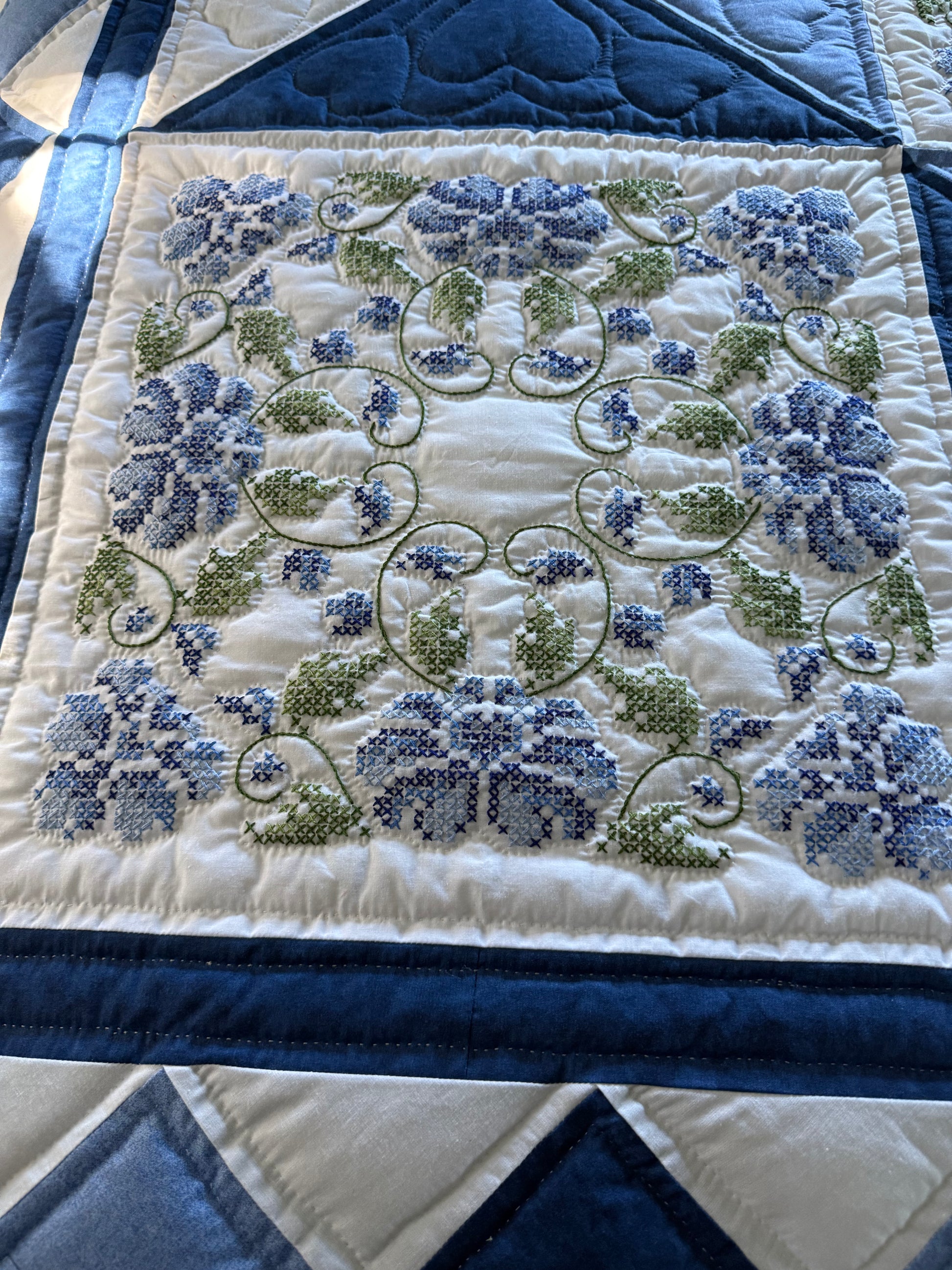 Amish Quilt (Cross stitch in blue) - Simple Life Amish Store