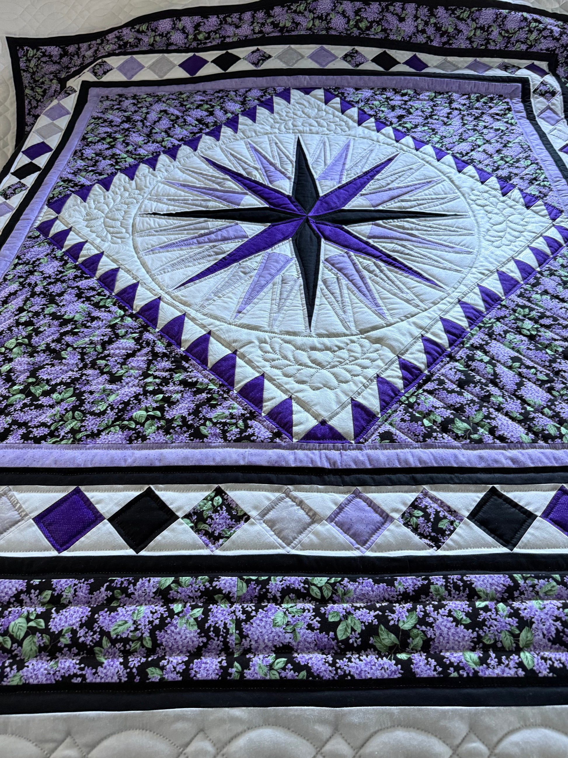 Amish Quilt (Mariner’s Compass) - Simple Life Amish Store