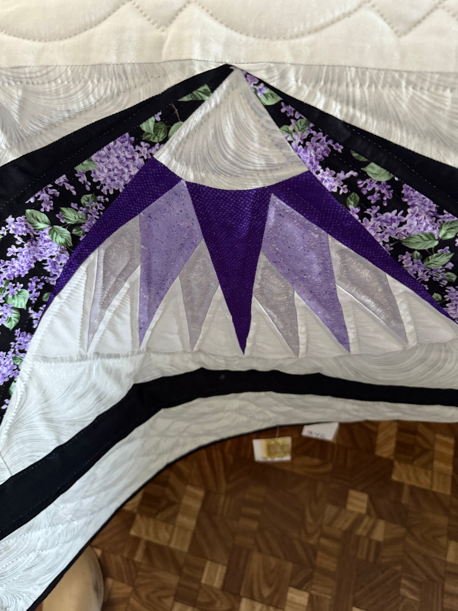 Amish Quilt (Mariner’s Compass) - Simple Life Amish Store