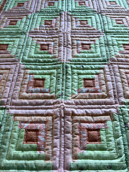 Lap Quilt (Log Cabin) - Simple Life Amish Store
