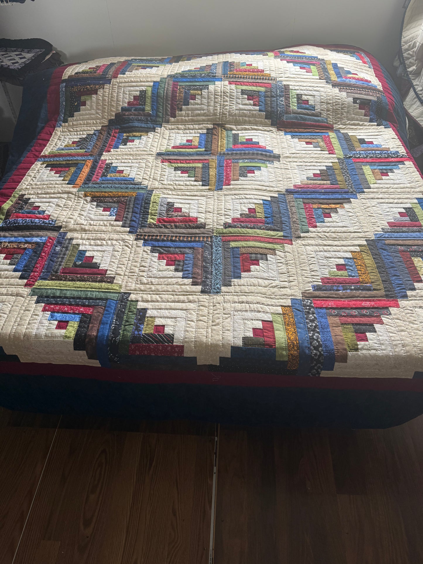 Amish Quilt (Log Cabin) - Simple Life Amish Store