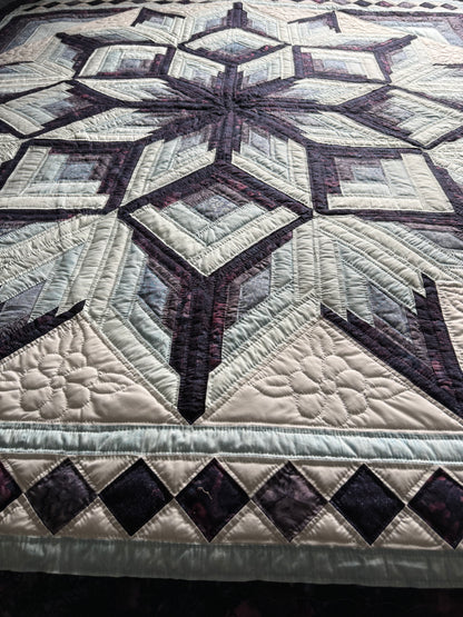 Amish Quilt (Mariner’s Star) King or Queen