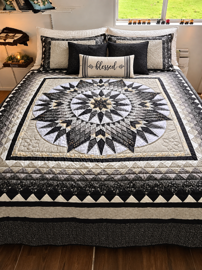 Quilt-Amish Handmade