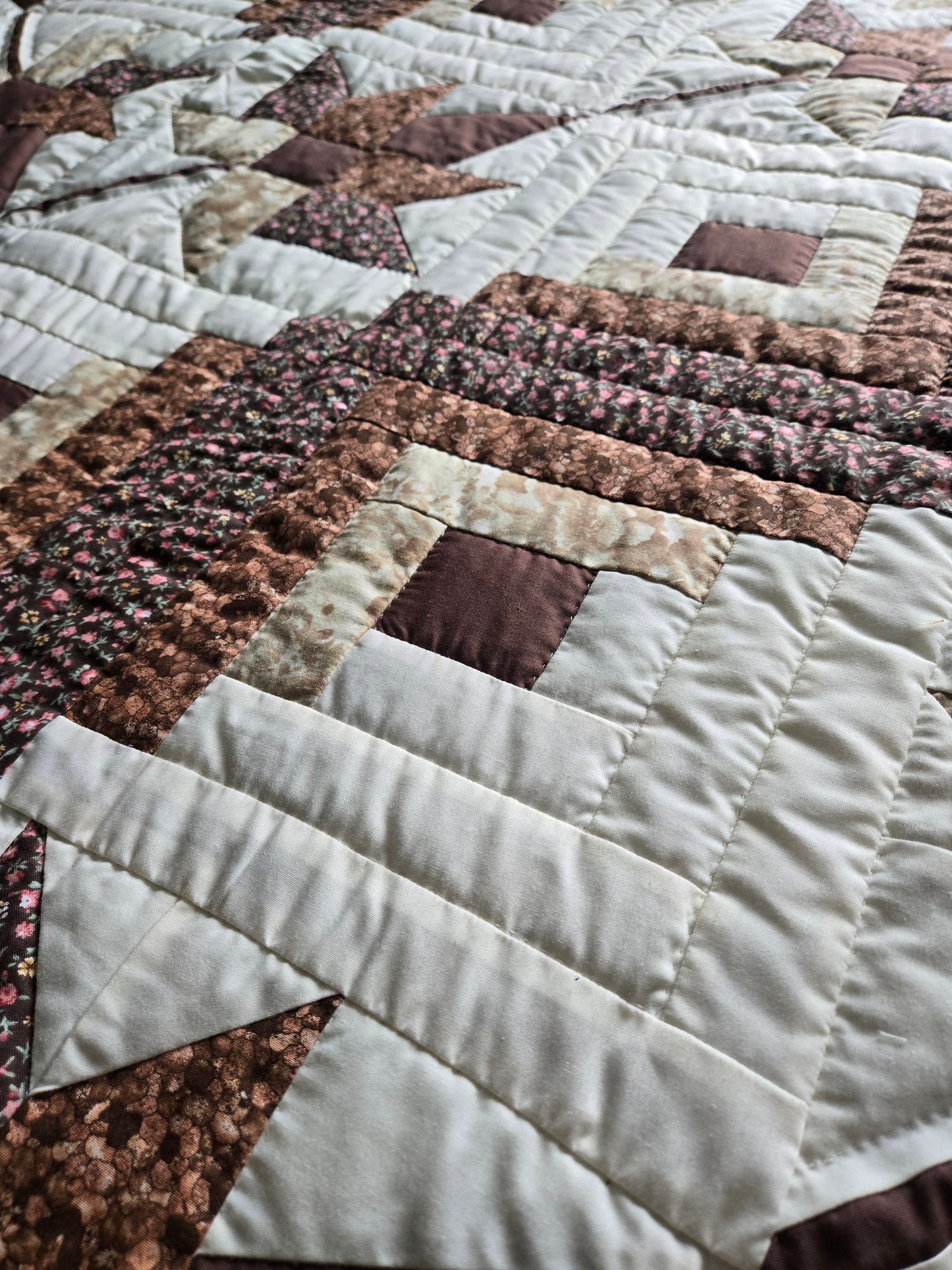 Quilt-Amish Handmade-Log Cabin Maple Leaf