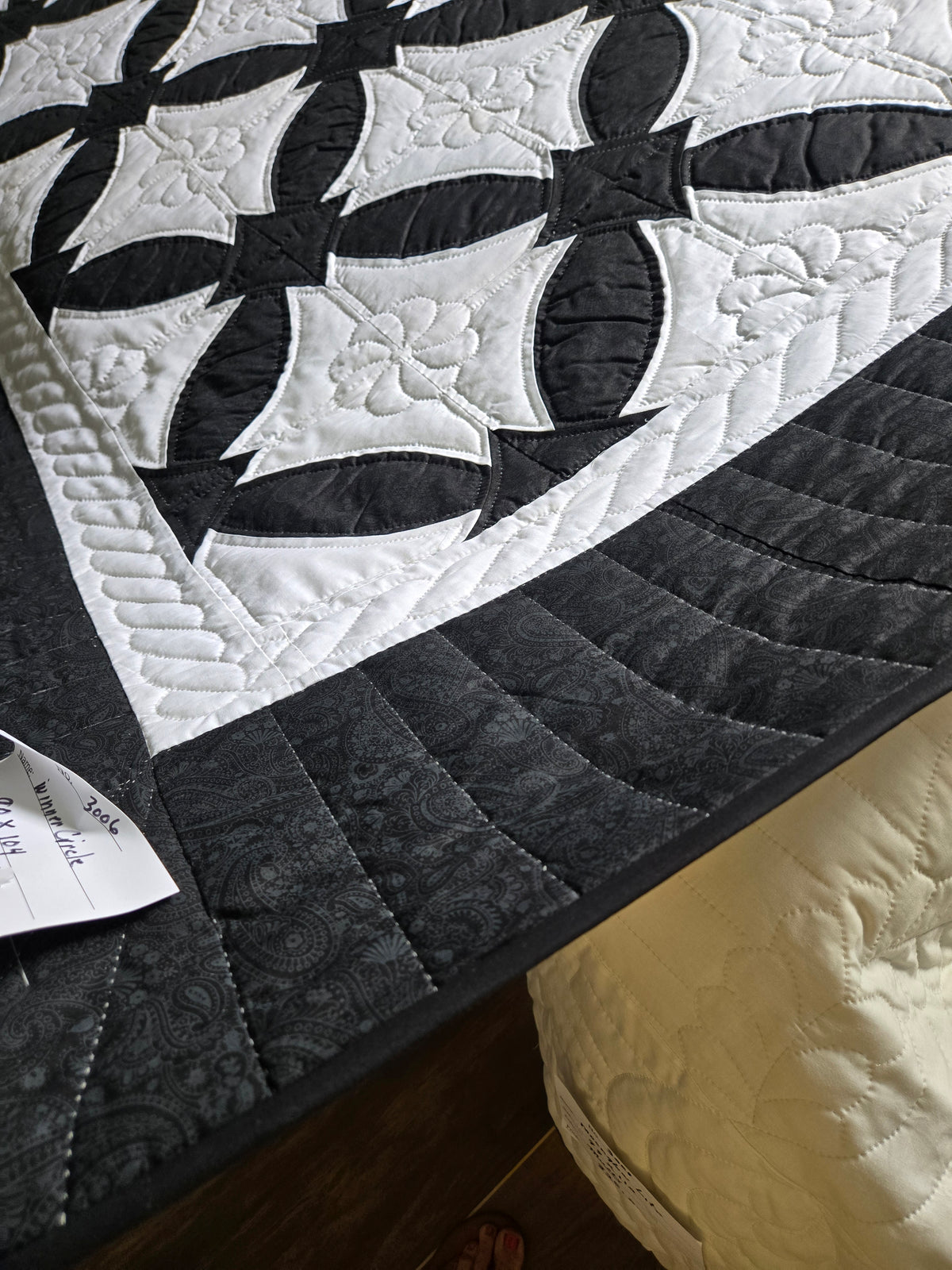 Quilt-Amish Handmade-Winner Circle