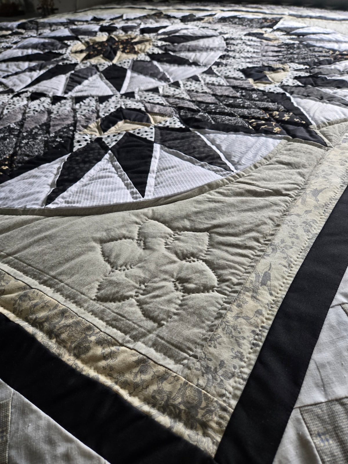 Quilt-Amish Handmade