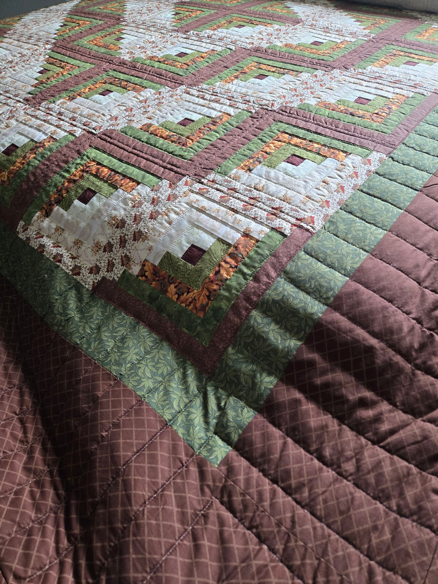 Quilt-Amish Handmade-Log Cabin