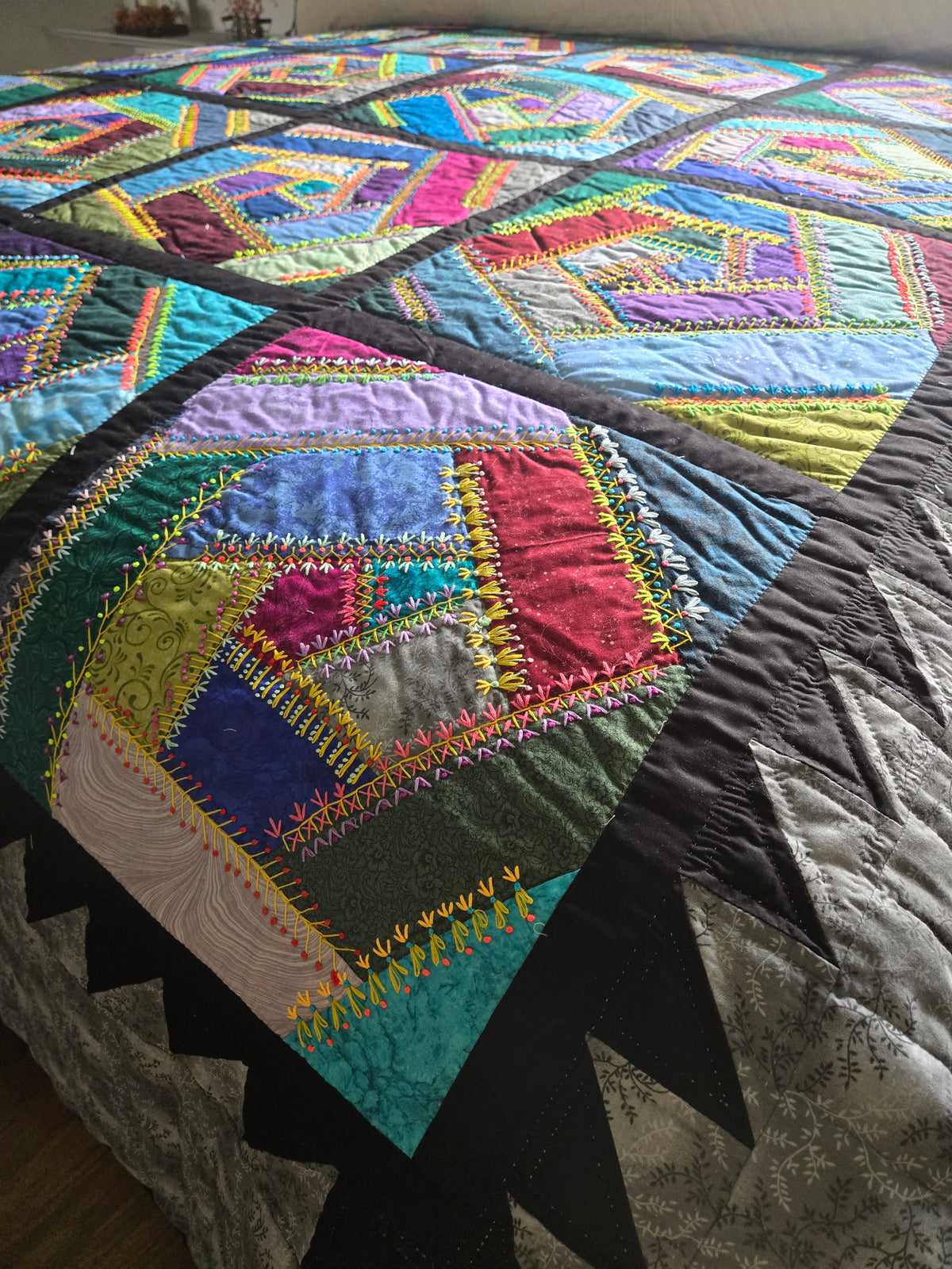 Quilt-Amish Handmade-Crazy Patch